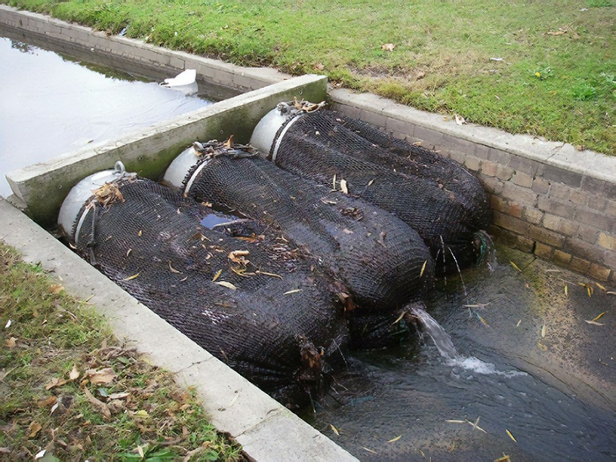 drainage-nets-catching-trash-kwinana-city-5bfd53c943871__700